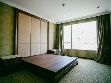 For sale at Wilshire Sukhumvit 22 3 Bedroom , 3 Bathroom + maid room + 2 parking 33,800,000bath Transfer fee50/50 Fully furnished