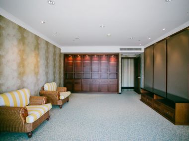 For sale at Wilshire Sukhumvit 22 3 Bedroom , 3 Bathroom + maid room + 2 parking 33,800,000bath Transfer fee50/50 Fully furnished