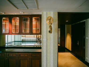 For sale at Wilshire Sukhumvit 22 3 Bedroom , 3 Bathroom + maid room + 2 parking 33,800,000bath Transfer fee50/50 Fully furnished