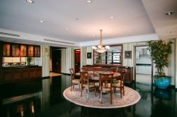 For sale at Wilshire Sukhumvit 22 3 Bedroom , 3 Bathroom + maid room + 2 parking 33,800,000bath Transfer fee50/50 Fully furnished