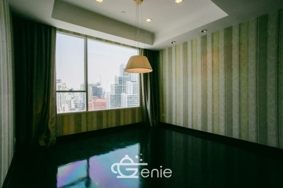 For sale at Wilshire Sukhumvit 22 3 Bedroom , 3 Bathroom + maid room + 2 parking 33,800,000bath Transfer fee50/50 Fully furnished