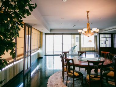 For sale at Wilshire Sukhumvit 22 3 Bedroom , 3 Bathroom + maid room + 2 parking 33,800,000bath Transfer fee50/50 Fully furnished