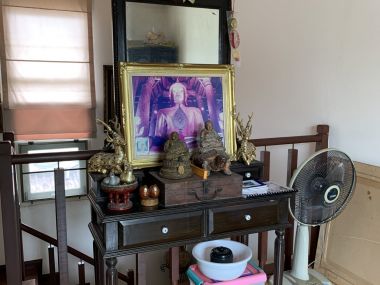 * ขายด่วน! ** หมู่บ้านอารียาชบา พร้อมให้คุณเป็นเจ้าของเพียง 7,800,000 บาท (รวมทุกอย่างแล้ว) บ้านเลขที่รวมได้เลข 8 สงบ ร่มรื่น เนื้อที่ 65ตารางวา 260ตารางเมตร 3 ห้องนอน 3 ห้องน้ำ