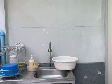 * ขายด่วน! ** หมู่บ้านอารียาชบา พร้อมให้คุณเป็นเจ้าของเพียง 7,800,000 บาท (รวมทุกอย่างแล้ว) บ้านเลขที่รวมได้เลข 8 สงบ ร่มรื่น เนื้อที่ 65ตารางวา 260ตารางเมตร 3 ห้องนอน 3 ห้องน้ำ