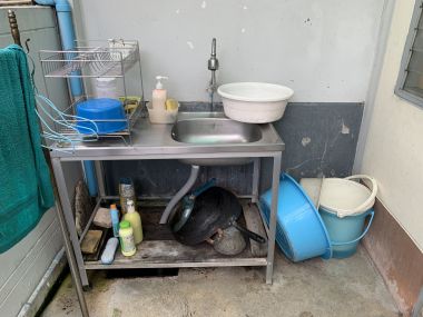 * ขายด่วน! ** หมู่บ้านอารียาชบา พร้อมให้คุณเป็นเจ้าของเพียง 7,800,000 บาท (รวมทุกอย่างแล้ว) บ้านเลขที่รวมได้เลข 8 สงบ ร่มรื่น เนื้อที่ 65ตารางวา 260ตารางเมตร 3 ห้องนอน 3 ห้องน้ำ