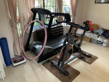 * ขายด่วน! ** หมู่บ้านอารียาชบา พร้อมให้คุณเป็นเจ้าของเพียง 7,800,000 บาท (รวมทุกอย่างแล้ว) บ้านเลขที่รวมได้เลข 8 สงบ ร่มรื่น เนื้อที่ 65ตารางวา 260ตารางเมตร 3 ห้องนอน 3 ห้องน้ำ