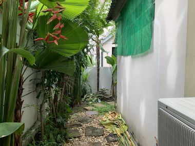 * ขายด่วน! ** หมู่บ้านอารียาชบา พร้อมให้คุณเป็นเจ้าของเพียง 7,800,000 บาท (รวมทุกอย่างแล้ว) บ้านเลขที่รวมได้เลข 8 สงบ ร่มรื่น เนื้อที่ 65ตารางวา 260ตารางเมตร 3 ห้องนอน 3 ห้องน้ำ