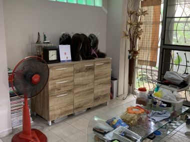 * ขายด่วน! ** หมู่บ้านอารียาชบา พร้อมให้คุณเป็นเจ้าของเพียง 7,800,000 บาท (รวมทุกอย่างแล้ว) บ้านเลขที่รวมได้เลข 8 สงบ ร่มรื่น เนื้อที่ 65ตารางวา 260ตารางเมตร 3 ห้องนอน 3 ห้องน้ำ