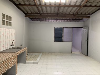 $43,000 : new renovation 3 bedrooms, 2 bathrooms, large kitchen