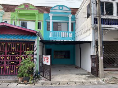 $43,000 : new renovation 3 bedrooms, 2 bathrooms, large kitchen