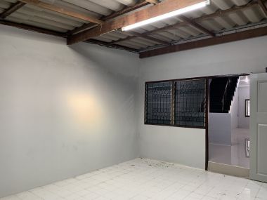 $43,000 : new renovation 3 bedrooms, 2 bathrooms, large kitchen