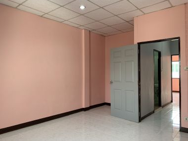 $43,000 : new renovation 3 bedrooms, 2 bathrooms, large kitchen