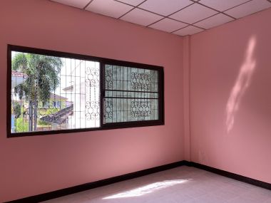 $43,000 : new renovation 3 bedrooms, 2 bathrooms, large kitchen