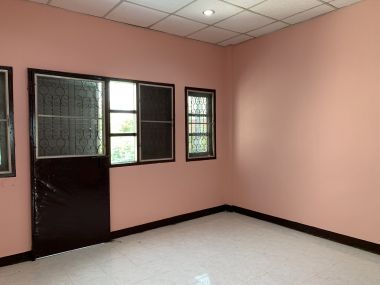 $43,000 : new renovation 3 bedrooms, 2 bathrooms, large kitchen