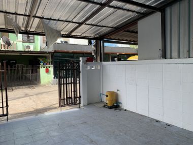 $36,000 to be owner Busakorn Village 2 beds 1 baht newly renovated