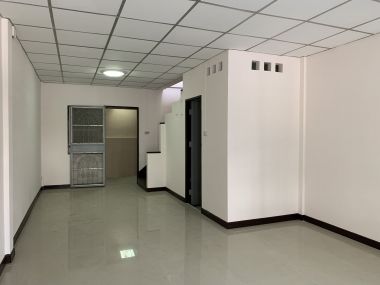 $36,000 to be owner Busakorn Village 2 beds 1 baht newly renovated