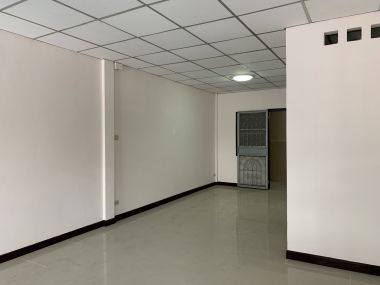 $36,000 to be owner Busakorn Village 2 beds 1 baht newly renovated