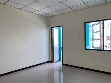 $36,000 to be owner Busakorn Village 2 beds 1 baht newly renovated