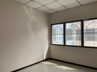 $36,000 to be owner Busakorn Village 2 beds 1 baht newly renovated