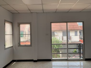 $40,000 to be owner 3 beds 2 baht nonthaburi