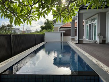 ขาย/ให้เช่า พูลวิลล่าติดเลคในสนามกอล์ฟ ตกแต่งสวย