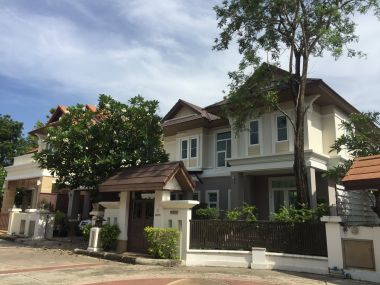 ขาย/ให้เช่า พูลวิลล่าติดเลคในสนามกอล์ฟ ตกแต่งสวย