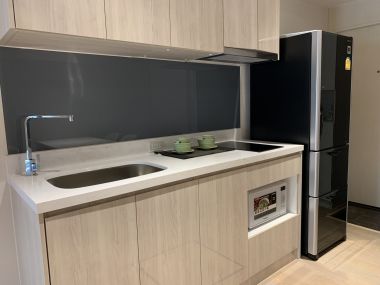 ปล่อยเช่า! Runesu Thonglor 5 ในราคาเพียง 38,000 บาท/เดือน 1 ห้องนอน 1 ห้องน้ำ 35 ตรม. ใกล้ BTS ทองหล่อ เฟอร์นิเจอร์ครบพร้อมเข้าอยู่