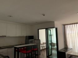 For Rent ! D 65 Condominium 18,000 baht/month 2 Bedroom 1 Bathroom Size 60 sq.m. Near BTS Phra Khanong Code PROP000221