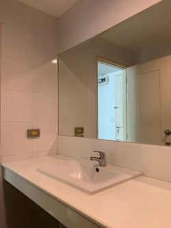 For Rent ! D 65 Condominium 18,000 baht/month 2 Bedroom 1 Bathroom Size 60 sq.m. Near BTS Phra Khanong Code PROP000221