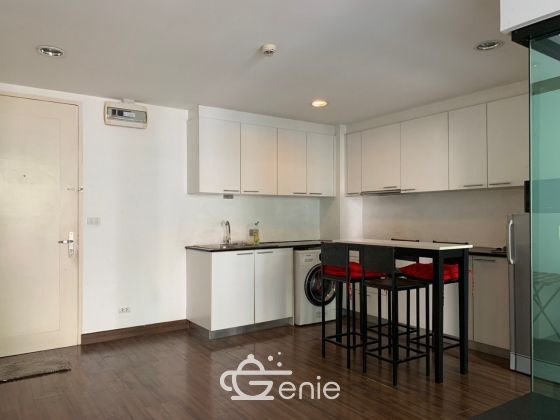 For Rent ! D 65 Condominium 18,000 baht/month 2 Bedroom 1 Bathroom Size 60 sq.m. Near BTS Phra Khanong Code PROP000221