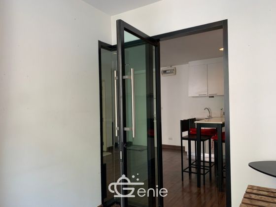 For Rent ! D 65 Condominium 18,000 baht/month 2 Bedroom 1 Bathroom Size 60 sq.m. Near BTS Phra Khanong Code PROP000221