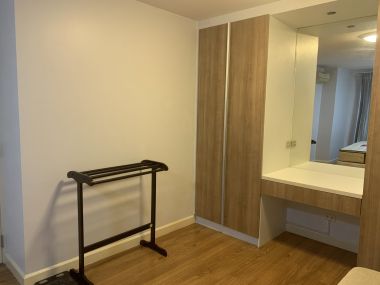 ** Hot Deal! ** For Sale at Condo One Thonglor Style Low Rise 1 Bedroom 1 Bathroom 5,500,000THB Fully furnished