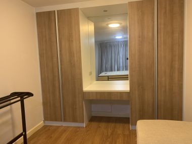 ** Hot Deal! ** For Sale at Condo One Thonglor Style Low Rise 1 Bedroom 1 Bathroom 5,500,000THB Fully furnished