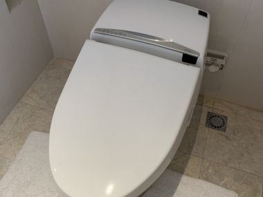 For sale at Wilshire Sukhumvit 22  4 Bedroom , 3 Bathroom + maid room + 2 parking 55,000,000 Baht Transfer fee50/50 Fully furnished