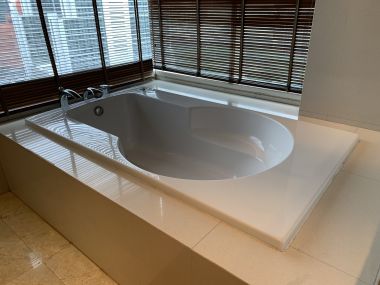 For sale at Wilshire Sukhumvit 22  4 Bedroom , 3 Bathroom + maid room + 2 parking 55,000,000 Baht Transfer fee50/50 Fully furnished