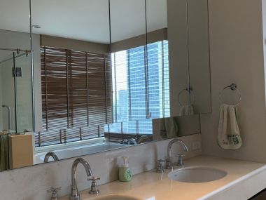 For sale at Wilshire Sukhumvit 22  4 Bedroom , 3 Bathroom + maid room + 2 parking 55,000,000 Baht Transfer fee50/50 Fully furnished