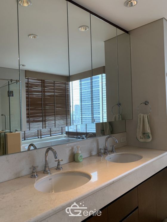 For sale at Wilshire Sukhumvit 22 4 Bedroom , 3 Bathroom + maid room + 2 parking 55,000,000 Baht Transfer fee50/50 Fully furnished