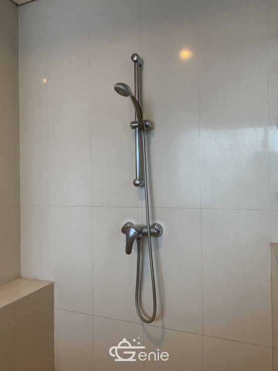 For sale at Wilshire Sukhumvit 22 4 Bedroom , 3 Bathroom + maid room + 2 parking 55,000,000 Baht Transfer fee50/50 Fully furnished