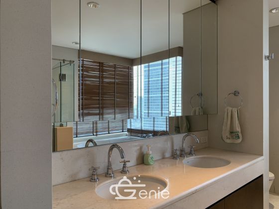 For sale at Wilshire Sukhumvit 22 4 Bedroom , 3 Bathroom + maid room + 2 parking 55,000,000 Baht Transfer fee50/50 Fully furnished