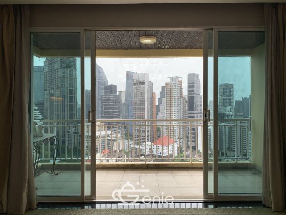 For sale at Wilshire Sukhumvit 22 4 Bedroom , 3 Bathroom + maid room + 2 parking 55,000,000 Baht Transfer fee50/50 Fully furnished