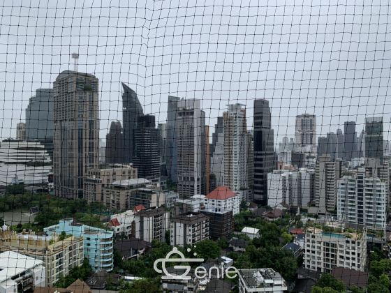 For sale at Wilshire Sukhumvit 22 4 Bedroom , 3 Bathroom + maid room + 2 parking 55,000,000 Baht Transfer fee50/50 Fully furnished