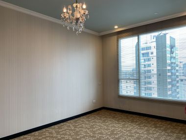 For sale at Wilshire Sukhumvit 22  4 Bedroom , 3 Bathroom + maid room + 2 parking 55,000,000 Baht Transfer fee50/50 Fully furnished