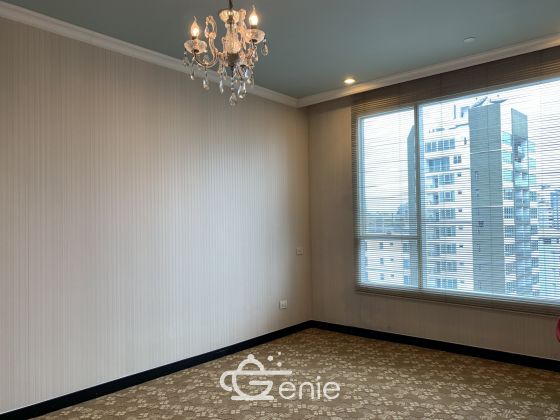 For sale at Wilshire Sukhumvit 22 4 Bedroom , 3 Bathroom + maid room + 2 parking 55,000,000 Baht Transfer fee50/50 Fully furnished
