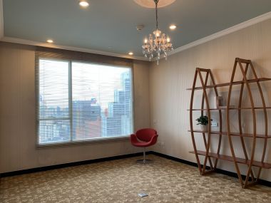 For sale at Wilshire Sukhumvit 22  4 Bedroom , 3 Bathroom + maid room + 2 parking 55,000,000 Baht Transfer fee50/50 Fully furnished