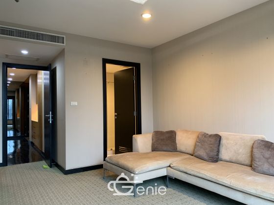 For sale at Wilshire Sukhumvit 22 4 Bedroom , 3 Bathroom + maid room + 2 parking 55,000,000 Baht Transfer fee50/50 Fully furnished