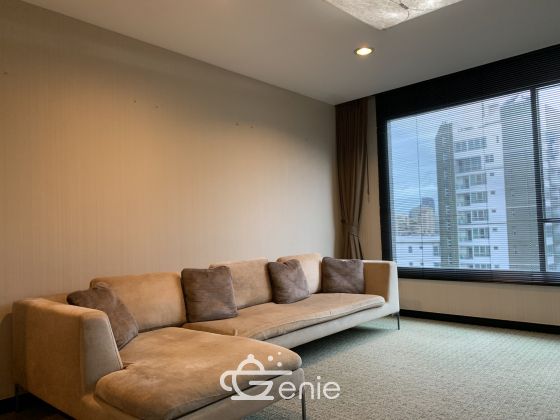 For sale at Wilshire Sukhumvit 22 4 Bedroom , 3 Bathroom + maid room + 2 parking 55,000,000 Baht Transfer fee50/50 Fully furnished