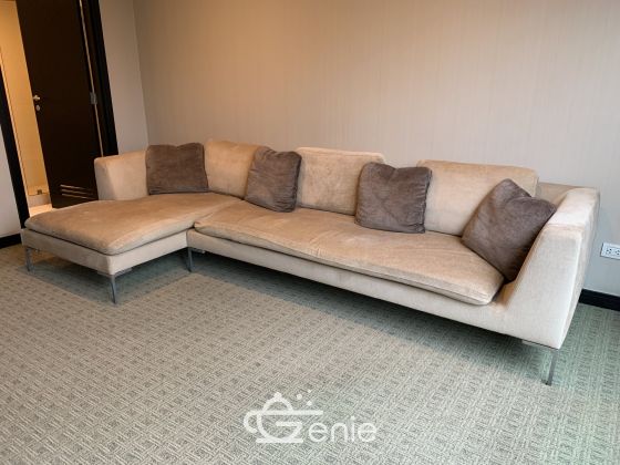 For sale at Wilshire Sukhumvit 22 4 Bedroom , 3 Bathroom + maid room + 2 parking 55,000,000 Baht Transfer fee50/50 Fully furnished