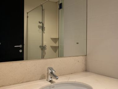 For sale at Wilshire Sukhumvit 22  4 Bedroom , 3 Bathroom + maid room + 2 parking 55,000,000 Baht Transfer fee50/50 Fully furnished