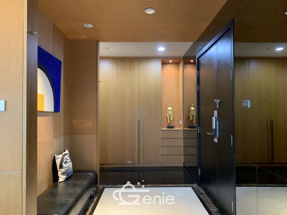 For sale at Wilshire Sukhumvit 22 4 Bedroom , 3 Bathroom + maid room + 2 parking 55,000,000 Baht Transfer fee50/50 Fully furnished