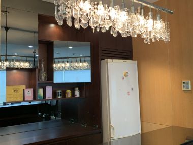 For sale at Wilshire Sukhumvit 22  4 Bedroom , 3 Bathroom + maid room + 2 parking 55,000,000 Baht Transfer fee50/50 Fully furnished